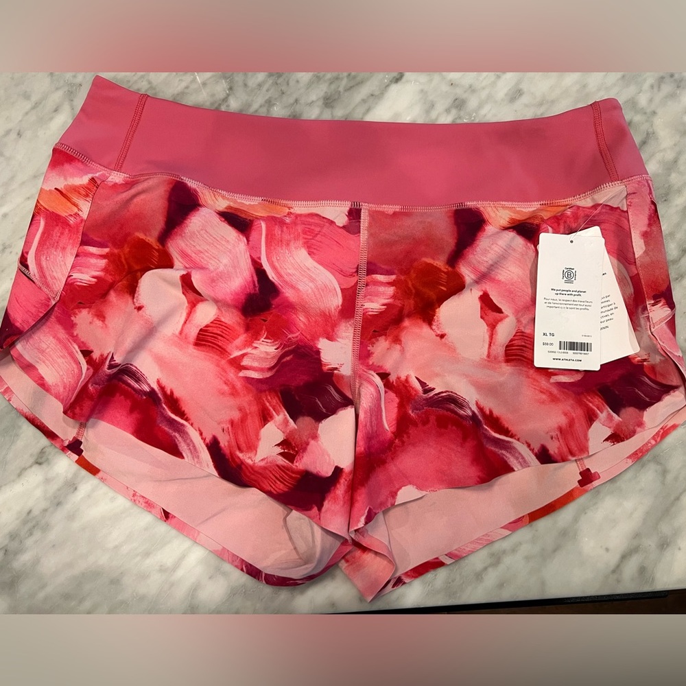 Athleta Run With It 3.5 Shorts NWT